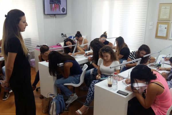 nails-academy-3F27ED9D2-0871-0397-8AEC-F291BC7249CD.jpg