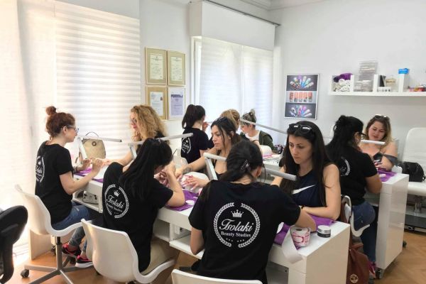 nails-academy-5F7DC7FAA-A80E-2125-C6F8-E82AD2806C7D.jpeg